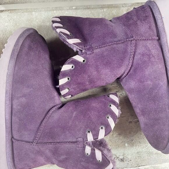 UGG Aidah Port Boots Rare style with whipstitching SZ 8 - Picture 7 of 10